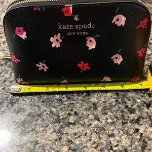 NWT Kate Spade makeup bag